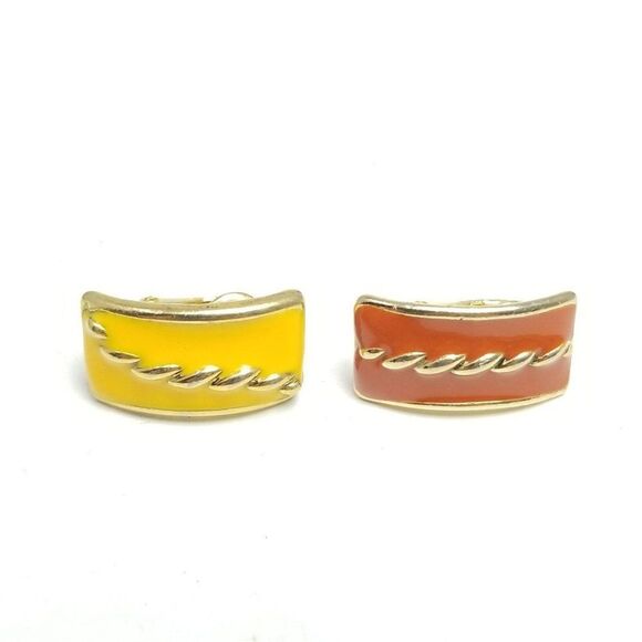 Vintage Funky Yellow and Orange Enamel Clip On Earrings, Rectangle, Retro Design - Picture 2 of 6